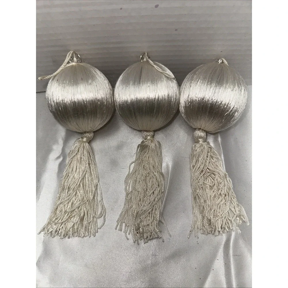 Pier‎ One Imports Ornament Set Of 3 Tassel Flawed